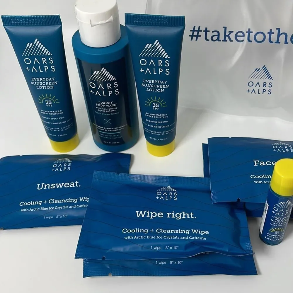 NWT Oars + Alps Travel Essentials Kit